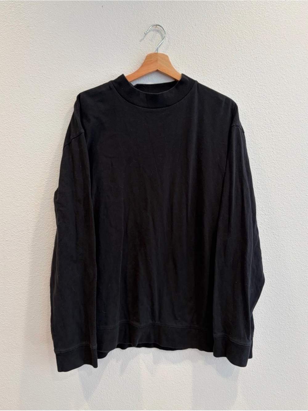 5/$20 Express Black Long-Sleeve Crewneck Shirt